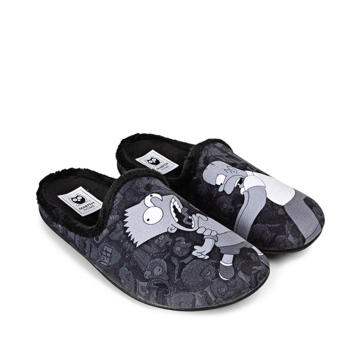 Slippers de Personajes Amarillos – vista de tres cuartos